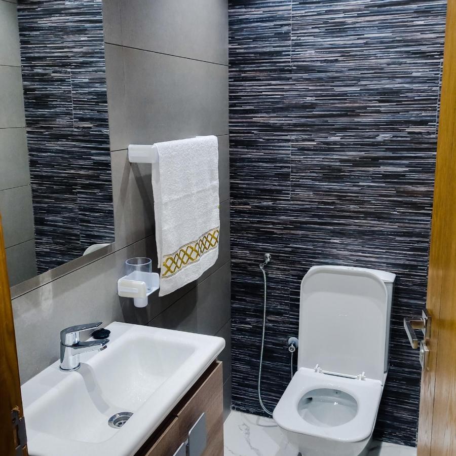 Super Apartement Totalement Neuf A Cote De Marjane Avec La Climatisation Et Wifi Tanger Buitenkant foto