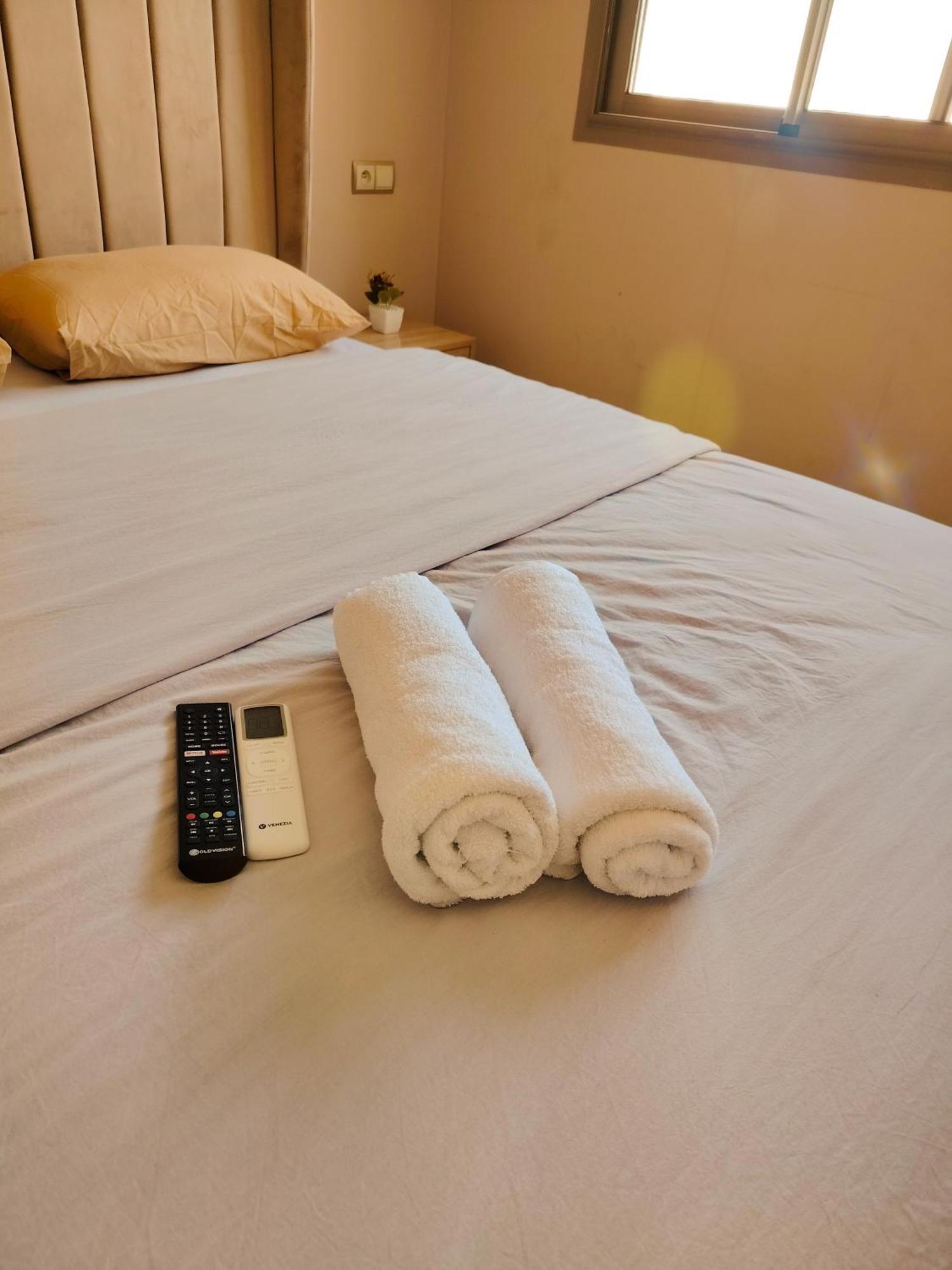 Super Apartement Totalement Neuf A Cote De Marjane Avec La Climatisation Et Wifi Tanger Buitenkant foto
